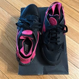 Custom Women Nike Huaraches 10 comes with box